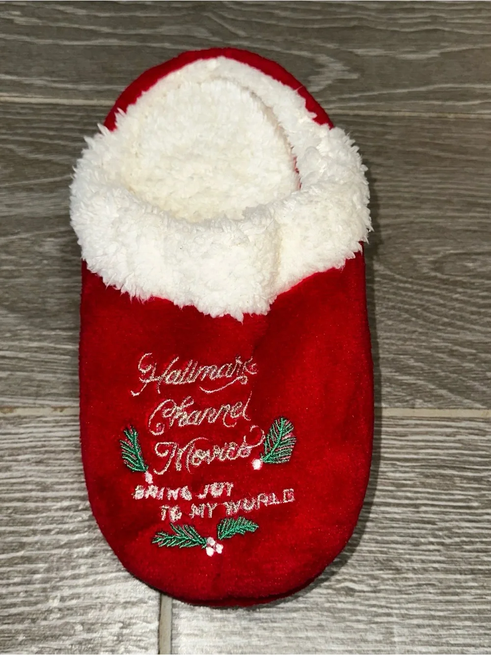 Hallmark Channel Joy to My World Fuzzy Slip-On Slippers NWT Women’s ~7.5 Coz